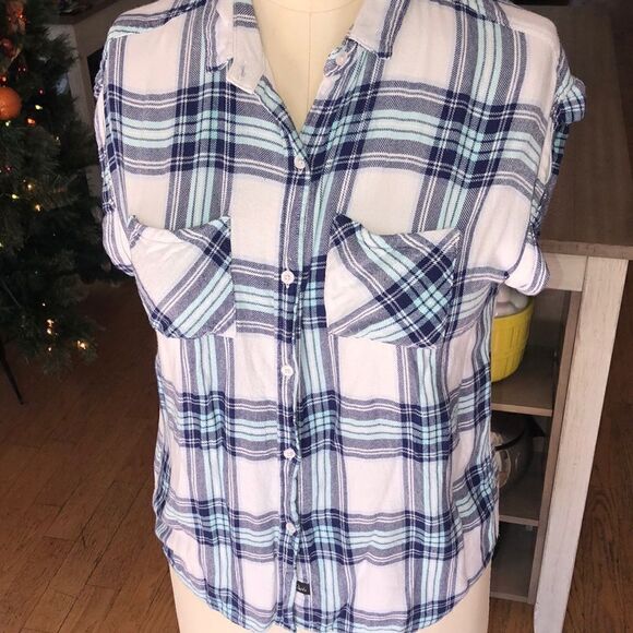Rails Sea 🌊 Blue Plaid Perfectly Positioned Pocket ‘Flannel’ Shirt COMFY - Picture 1 of 17
